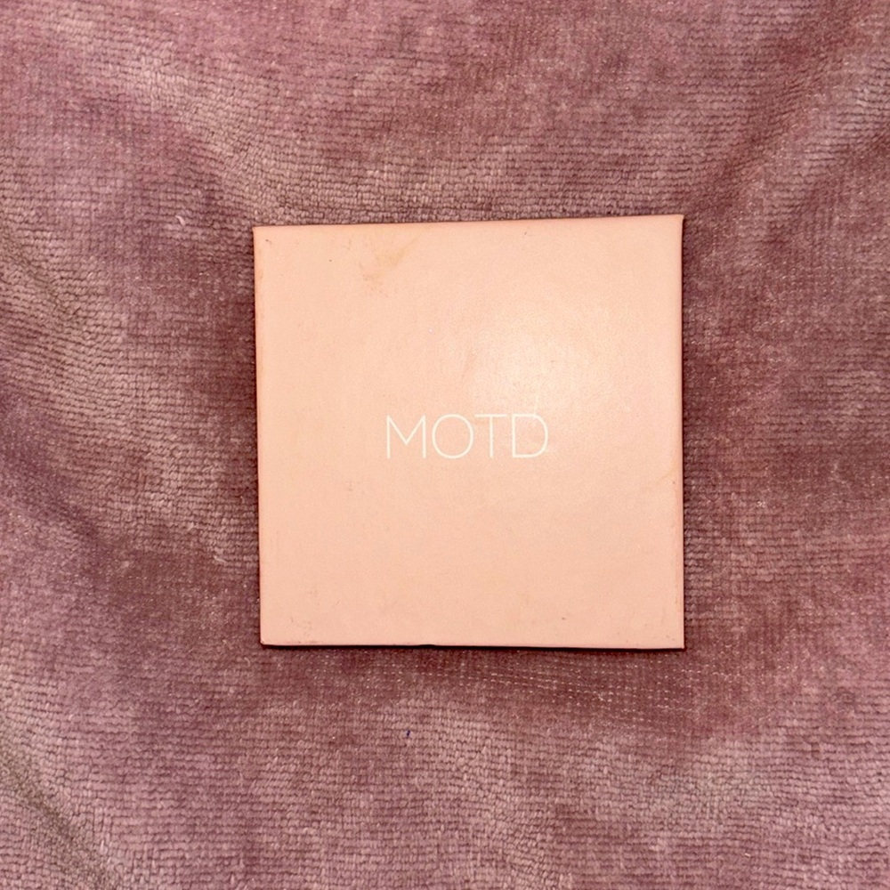 MOTD Cosmetics— Highlighting Powder “LUCID MOON”